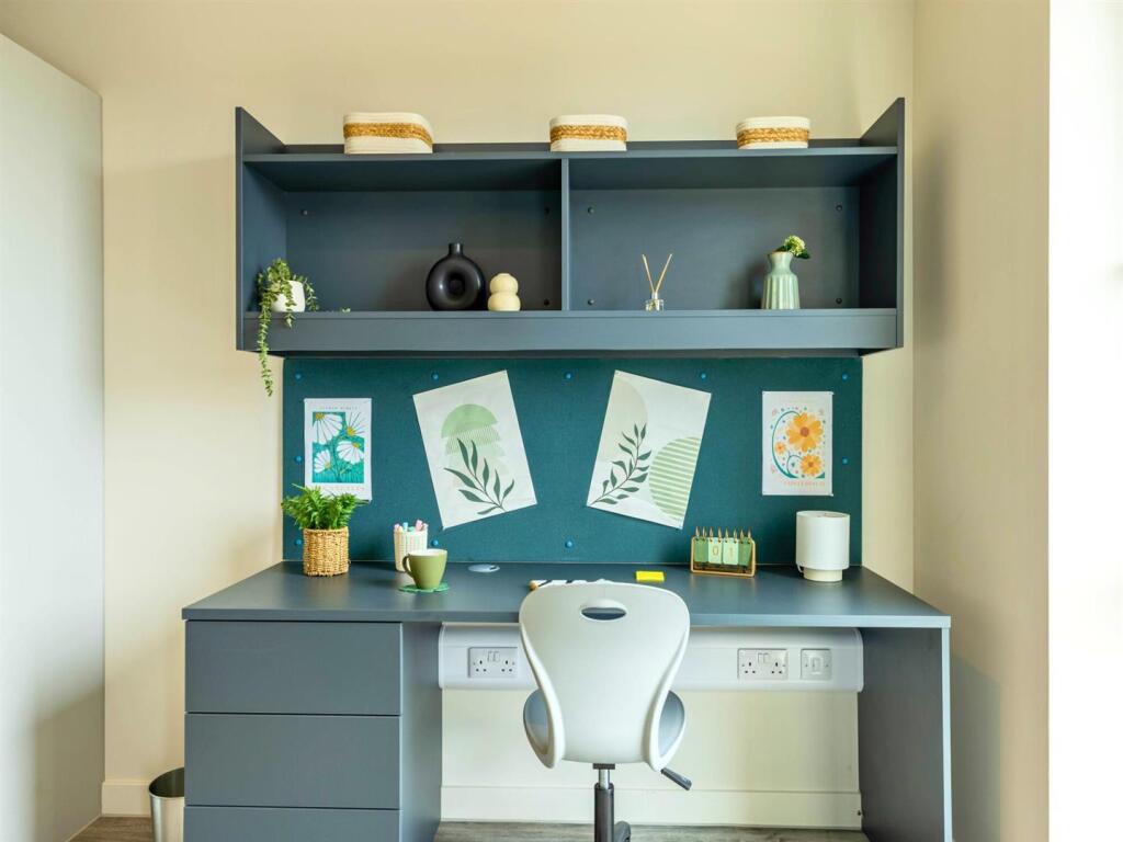 Additional image 15 of Birmingham | Student | September | B30