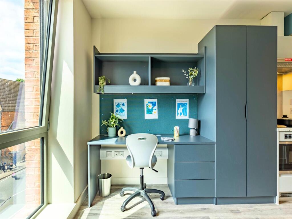 Additional image 29 of Birmingham | Student | September | B30