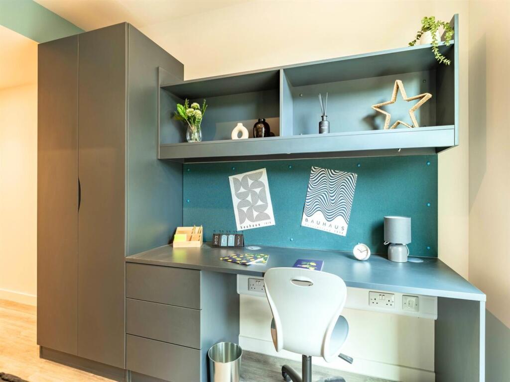 Additional image 9 of Birmingham | Student | September | B30