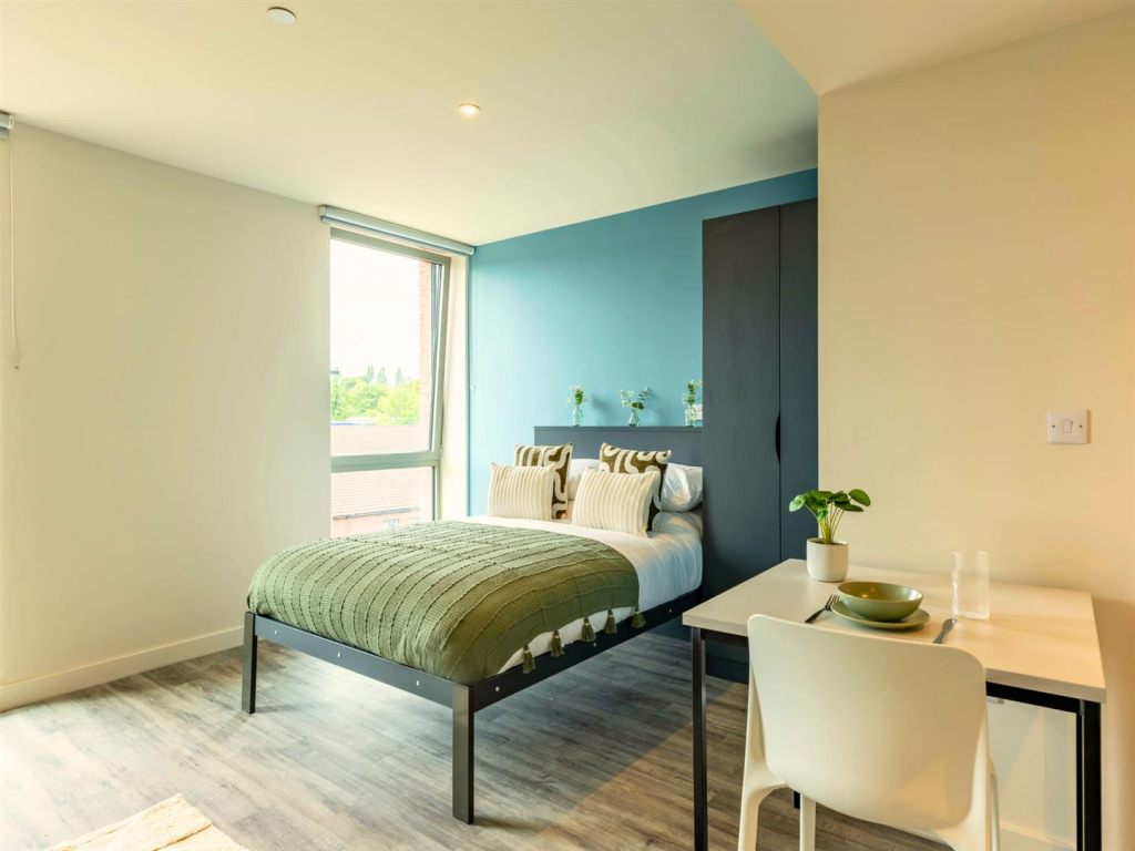 Additional image 33 of Birmingham | Student | September | B30