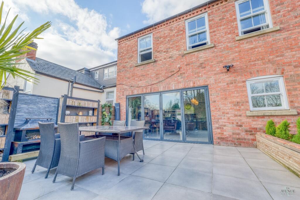 Additional image 32 of Immaculate 3 Bedroom Detached + Study!