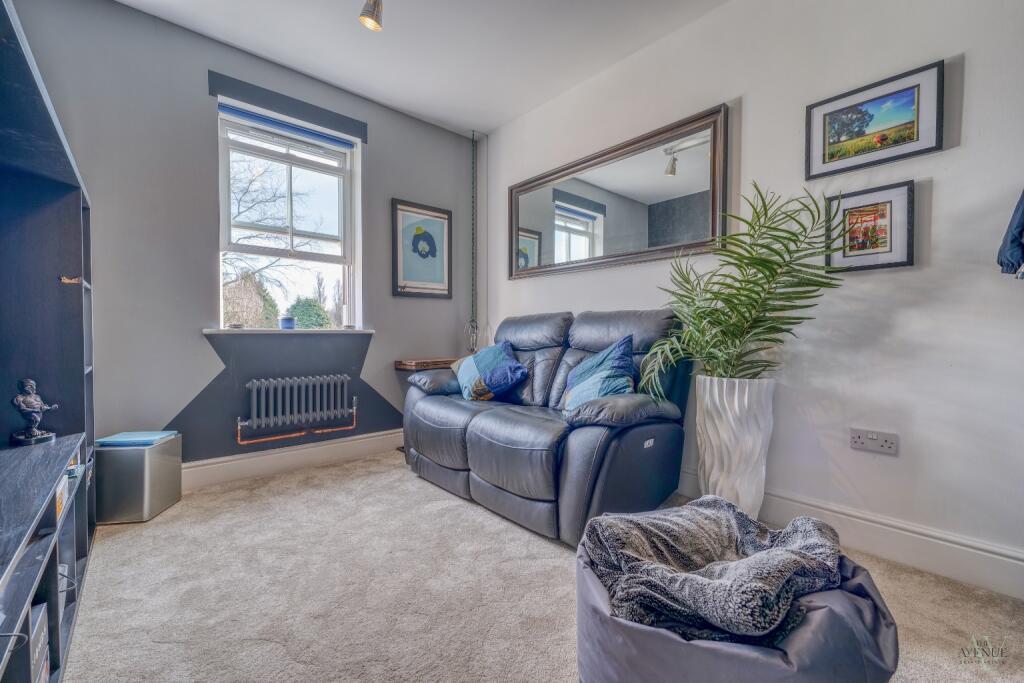 Additional image 22 of Immaculate 3 Bedroom Detached + Study!