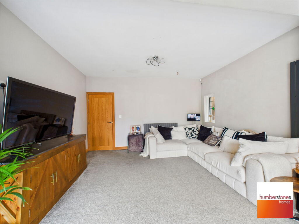 Additional image 27 of Newlands Drive, Halesowen, B62 9DZ
