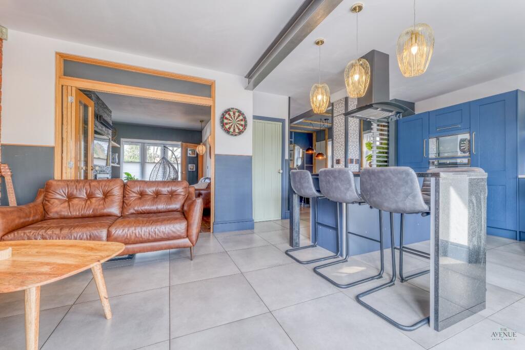 Additional image 2 of Immaculate 3 Bedroom Detached + Study!