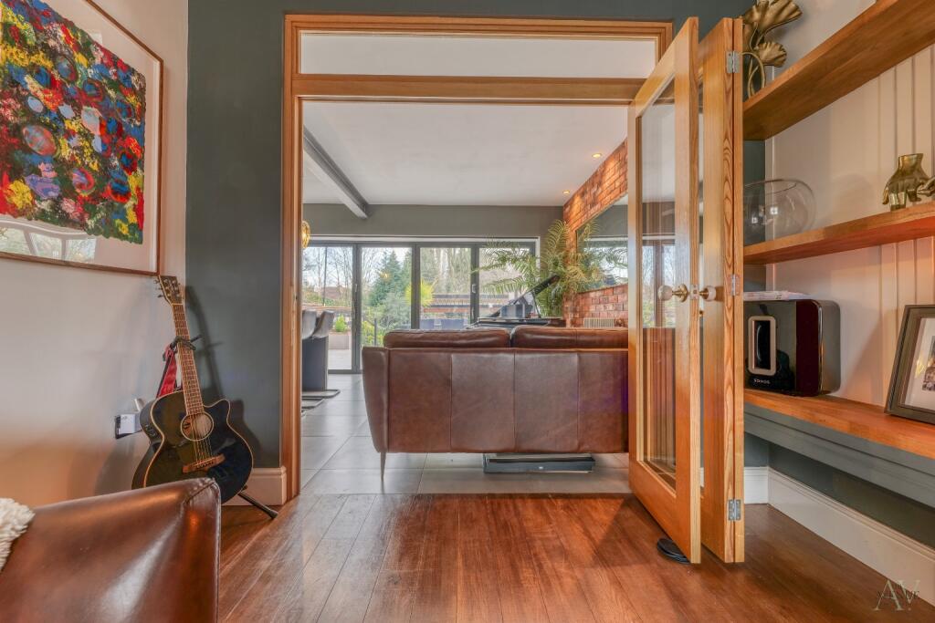 Additional image 15 of Immaculate 3 Bedroom Detached + Study!