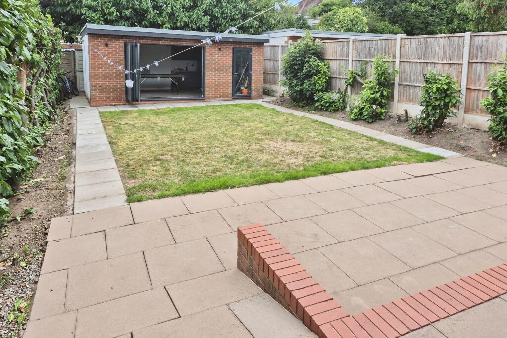 Additional image 20 of Chestnut Road, Oldbury, B68