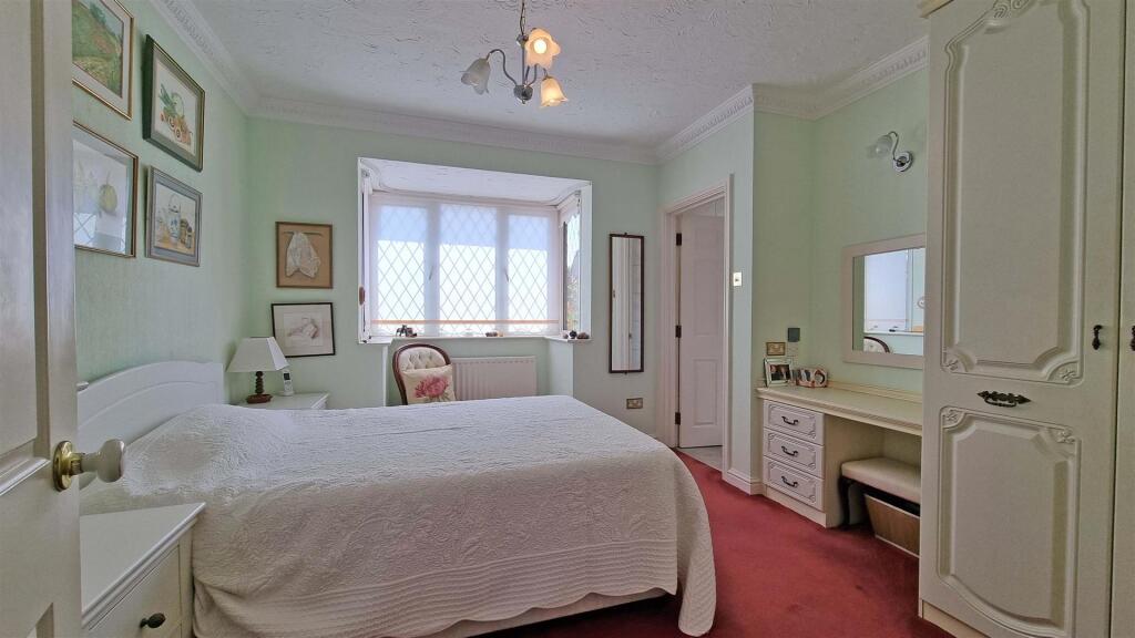 Additional image 10 of Richmond close, Hollywood