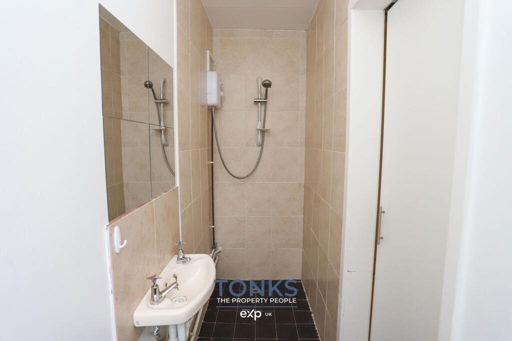 Additional image 9 of NO CHAIN - Beautifully presented throughout - Broadway Croft, Oldbury, B68 9DJ