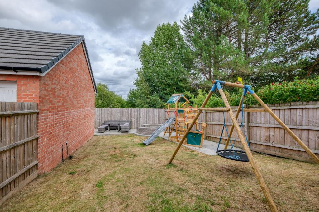 Additional image 16 of Church View Close, Cofton Hackett, B45