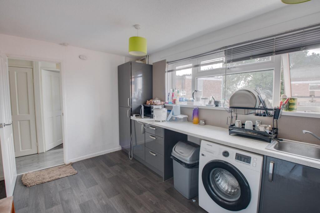 Additional image 4 of Spencer Walk, Catshill, Bromsgrove, Worcestershire, B61