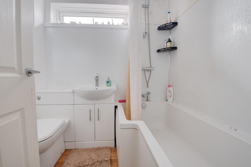 Additional image 8 of Spencer Walk, Catshill, Bromsgrove, Worcestershire, B61