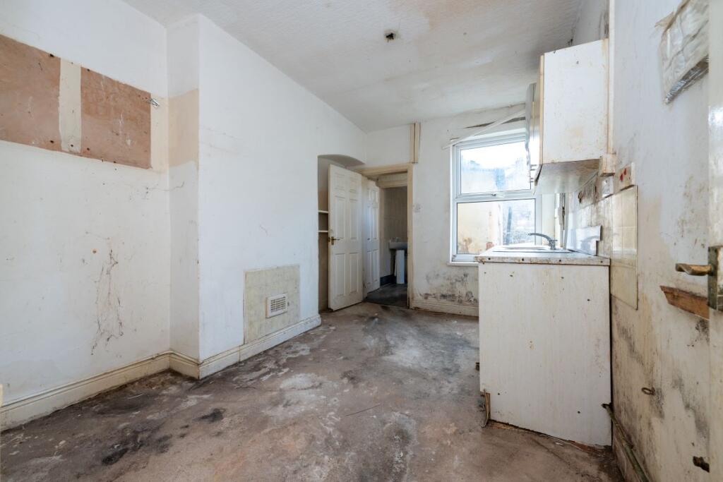 Additional image 11 of 2 Raglan Road, Smethwick, West Midlands, B66 3NE