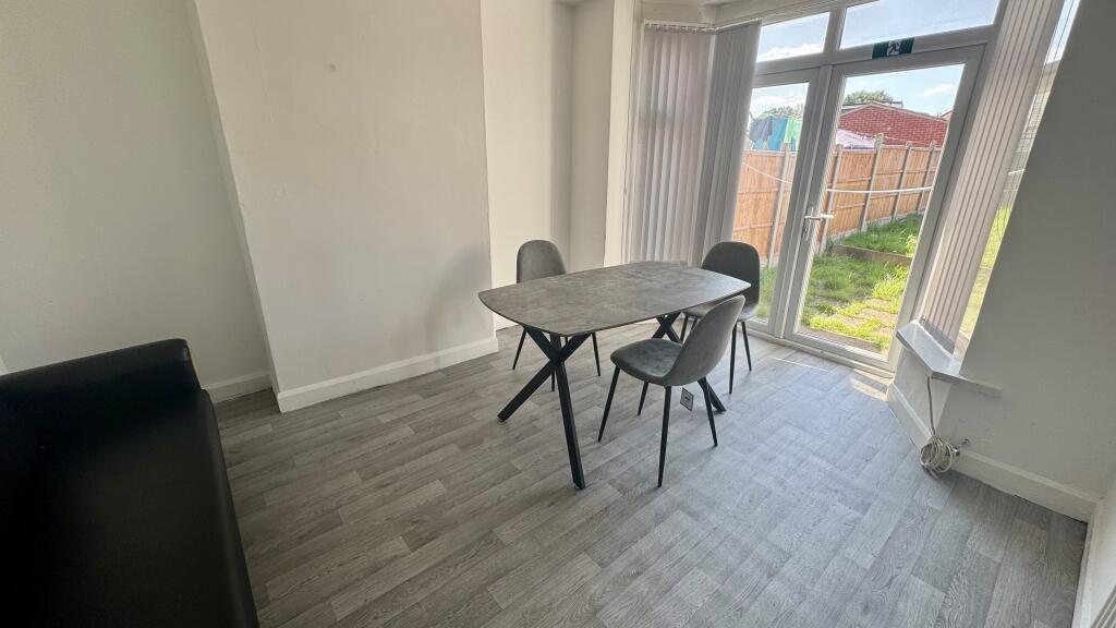 Additional image 6 of Amberley Grove, B6