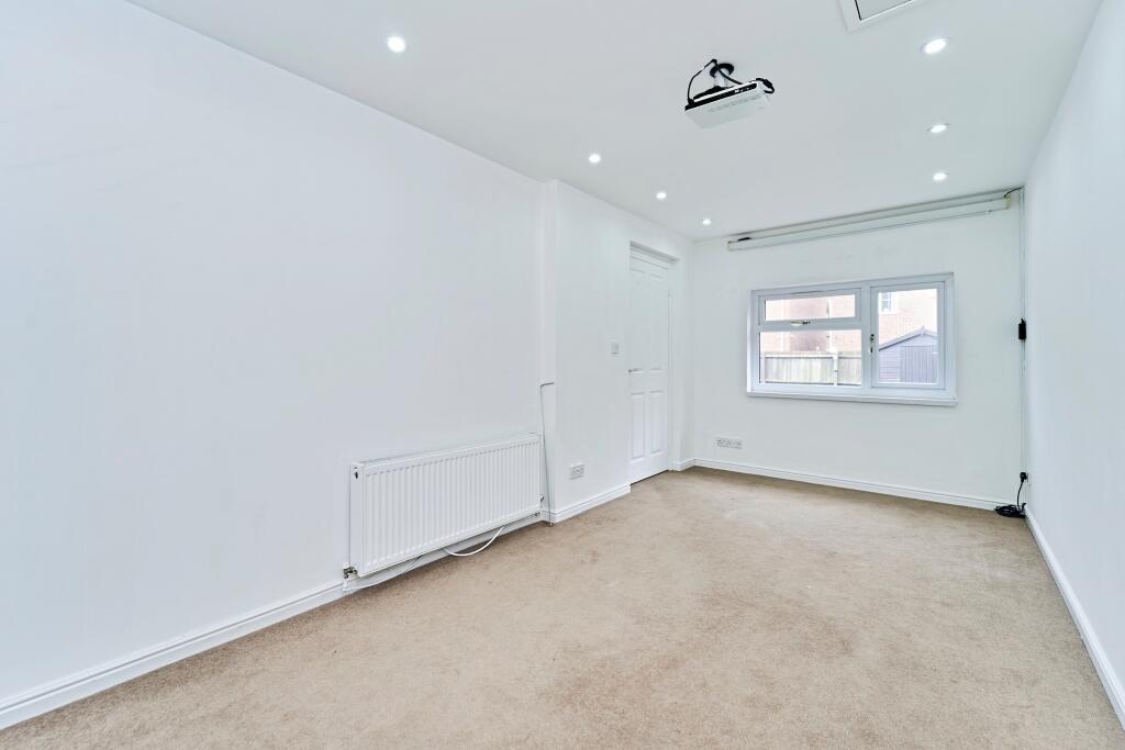 Additional image 15 of York Crescent, West Bromwich, B70