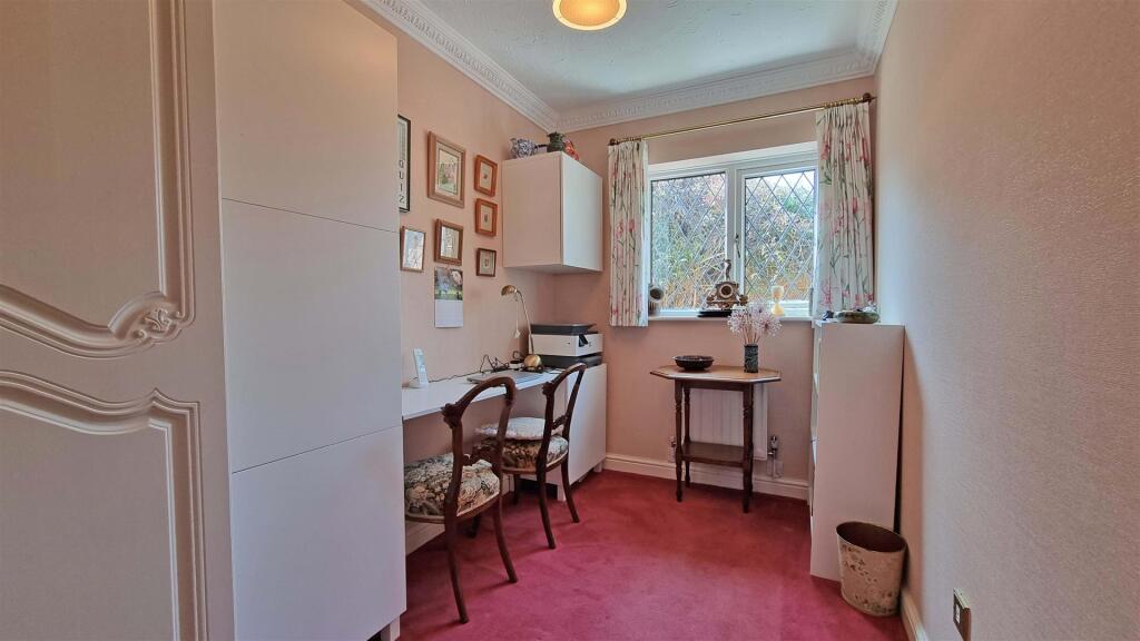 Additional image 13 of Richmond close, Hollywood