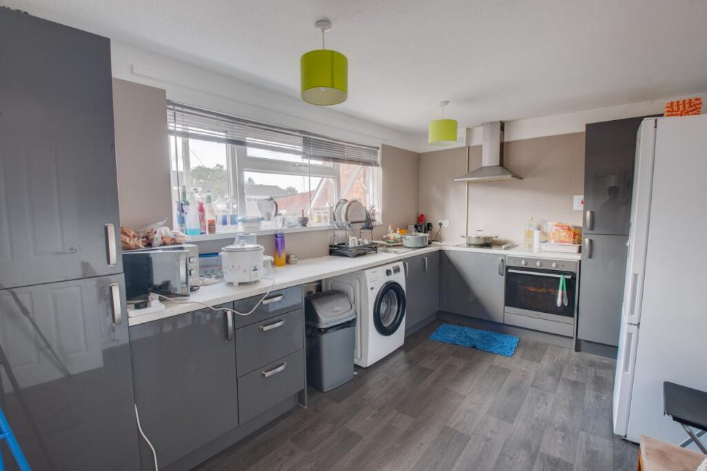 Additional image 3 of Spencer Walk, Catshill, Bromsgrove, Worcestershire, B61