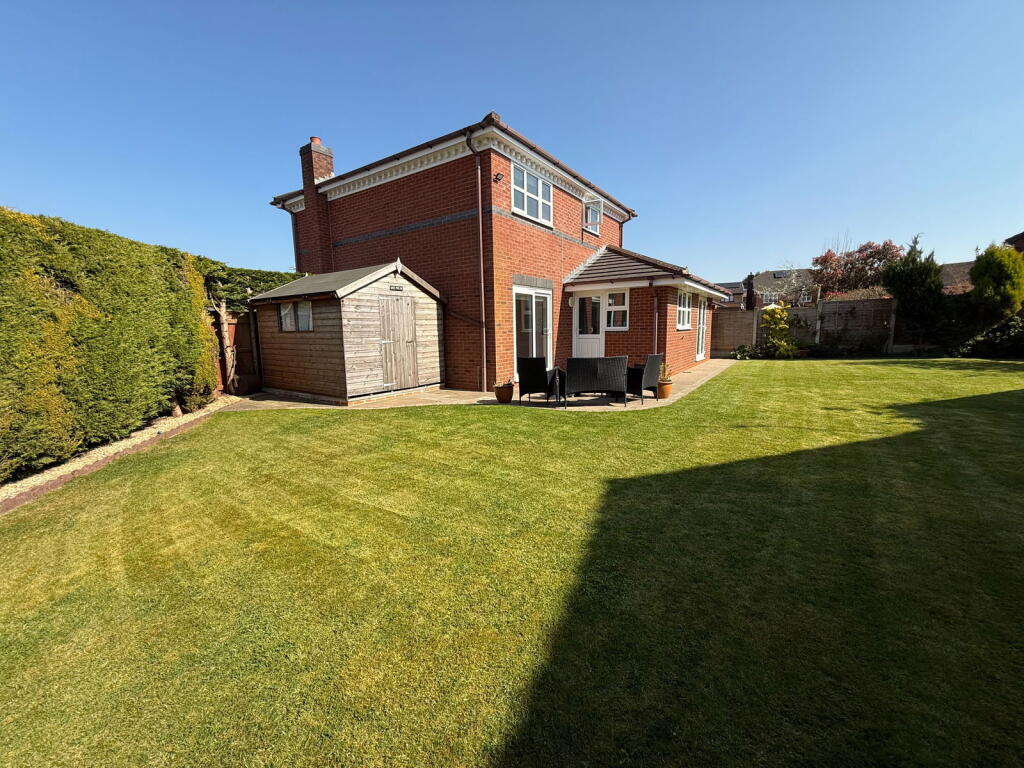 Additional image 4 of Laburnum Close, Hollywood, B47 5QW