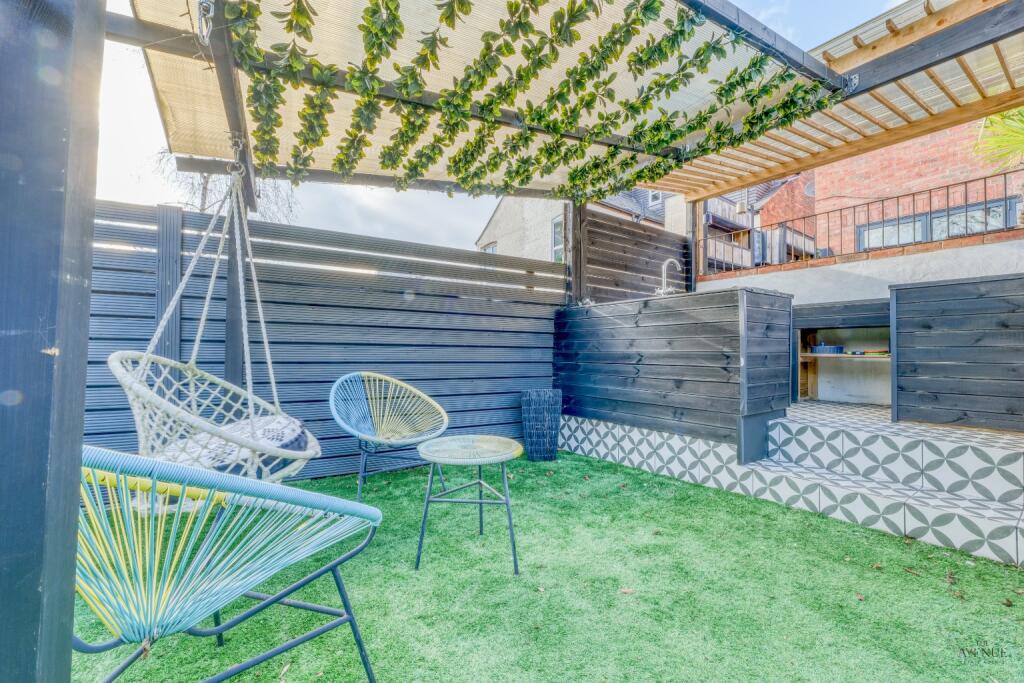 Additional image 30 of Immaculate 3 Bedroom Detached + Study!