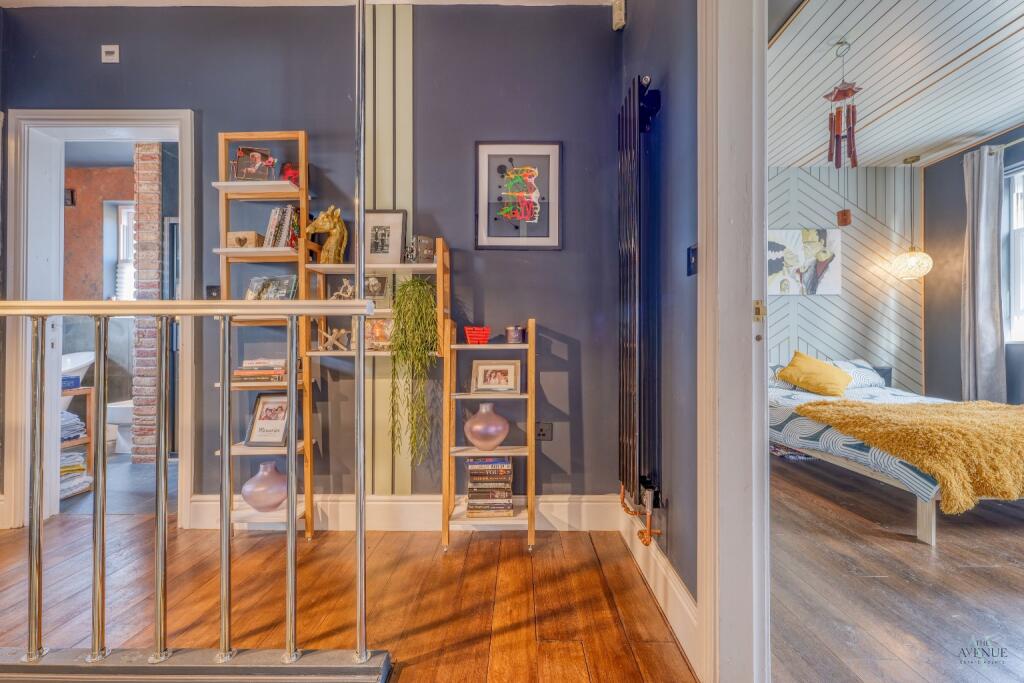 Additional image 20 of Immaculate 3 Bedroom Detached + Study!