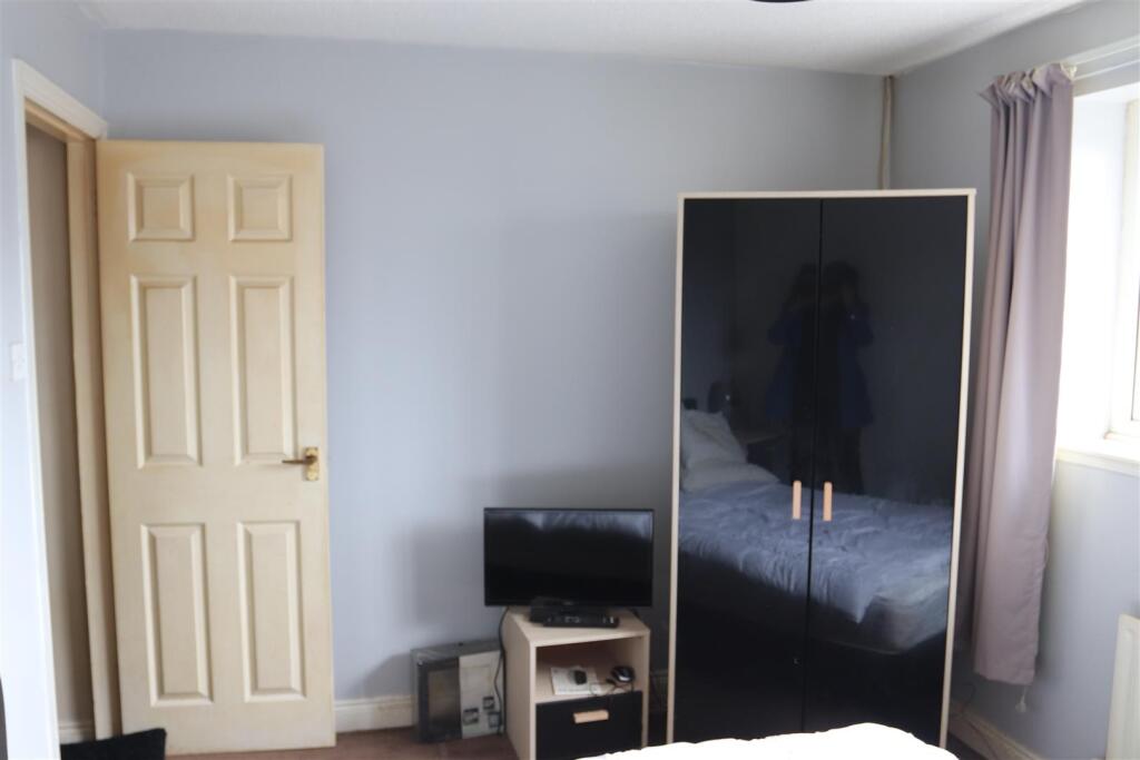 Additional image 10 of Ross, Rowley Regis