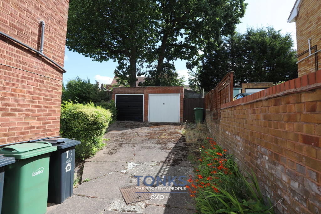 Additional image 8 of Grange Crescent, Halesowen, B63 3ED