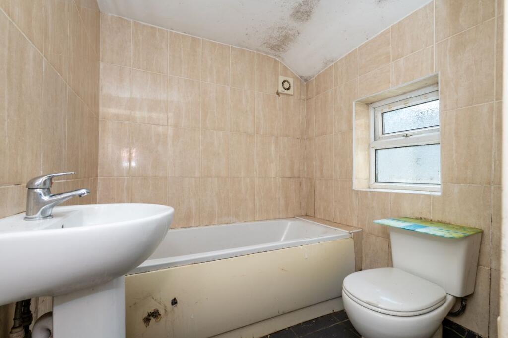 Additional image 8 of 2 Raglan Road, Smethwick, West Midlands, B66 3NE