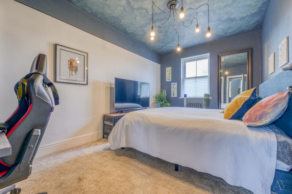 Additional image 21 of Immaculate 3 Bedroom Detached + Study!