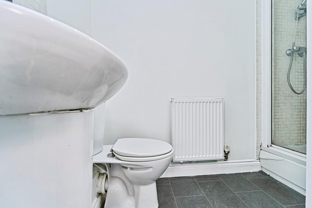 Additional image 12 of York Crescent, West Bromwich, B70