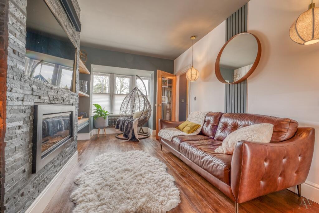 Additional image 14 of Immaculate 3 Bedroom Detached + Study!