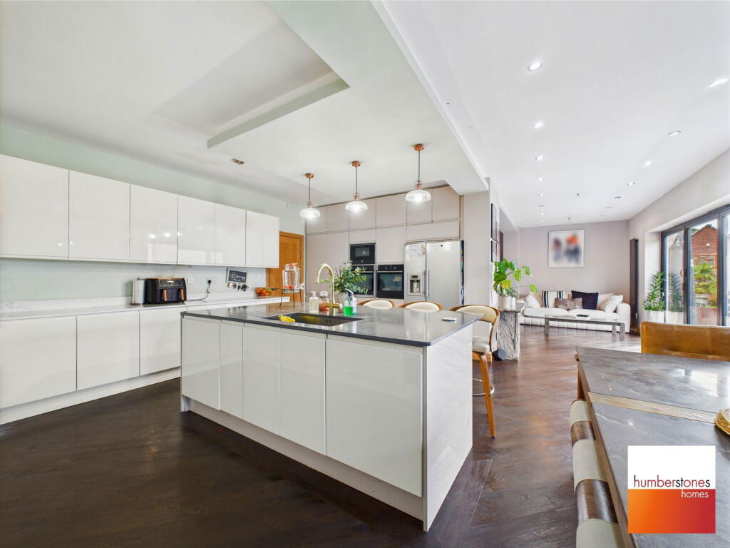 Additional image 25 of Newlands Drive, Halesowen, B62 9DZ
