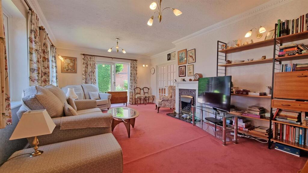 Additional image 6 of Richmond close, Hollywood