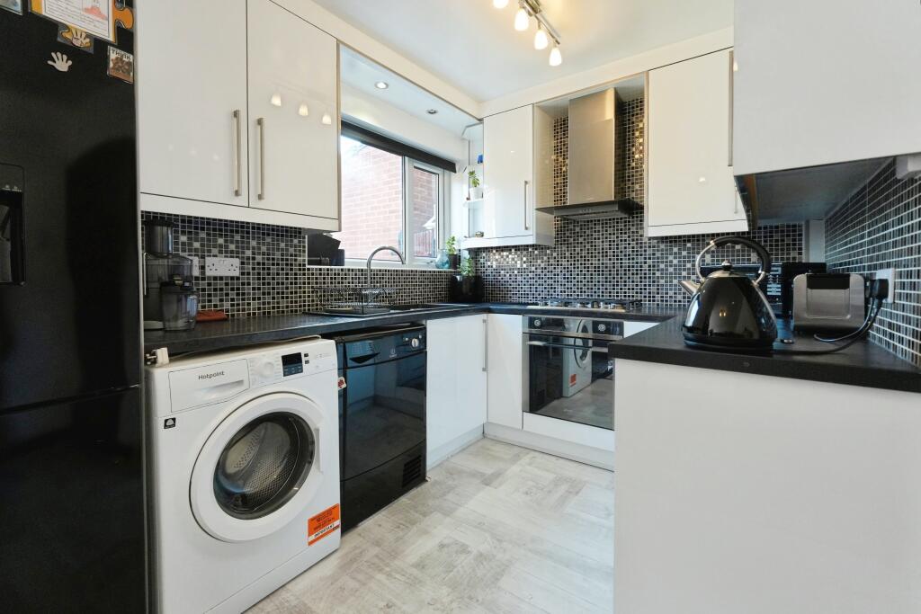 Additional image 3 of Dudley Road West, Oldbury, B69