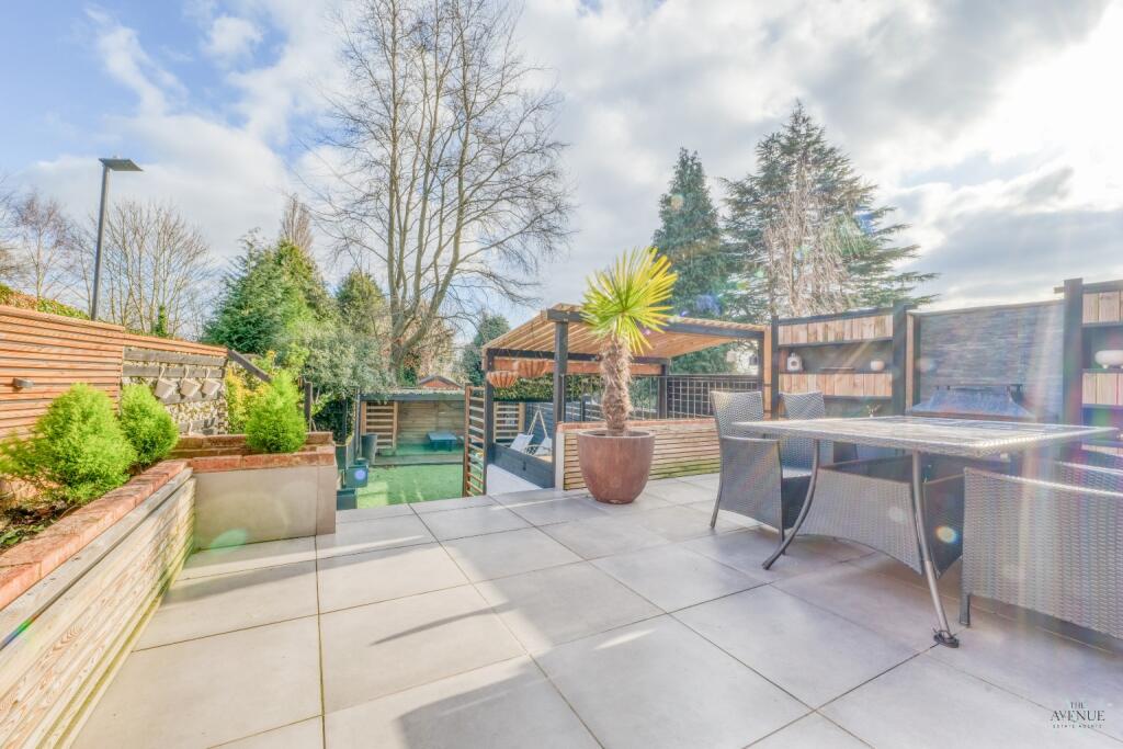 Additional image 27 of Immaculate 3 Bedroom Detached + Study!