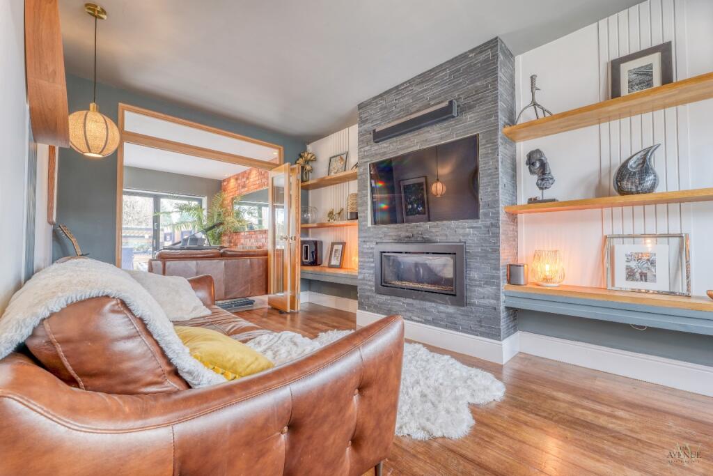 Additional image 34 of Immaculate 3 Bedroom Detached + Study!