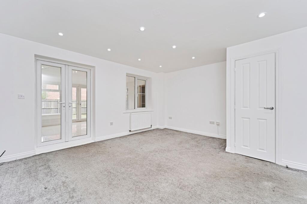 Additional image 3 of York Crescent, West Bromwich, B70