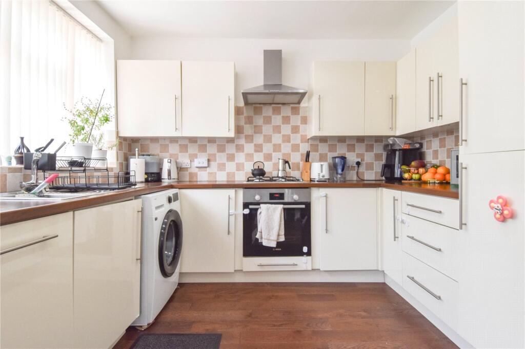 Additional image 5 of Elizabeth Crescent, Oldbury, West Midlands, B68