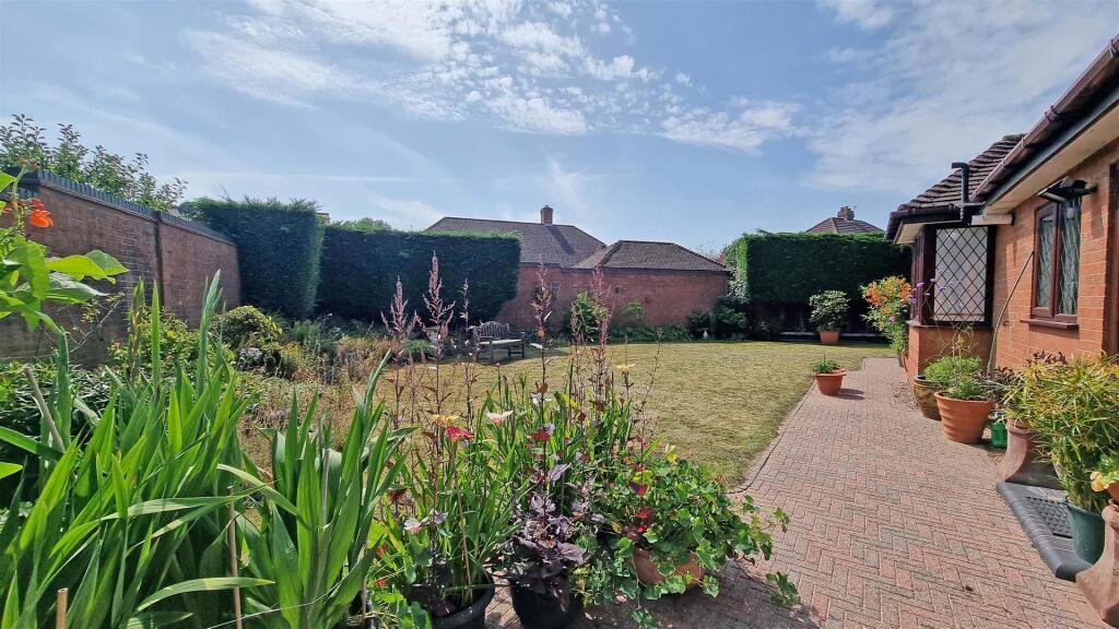 Additional image 15 of Richmond close, Hollywood