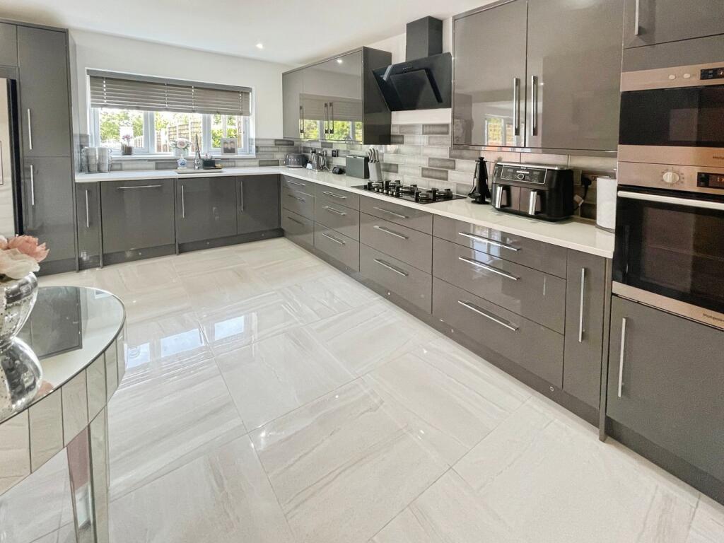Additional image 8 of Aldridge Road, Streetly, Sutton Coldfield, B74