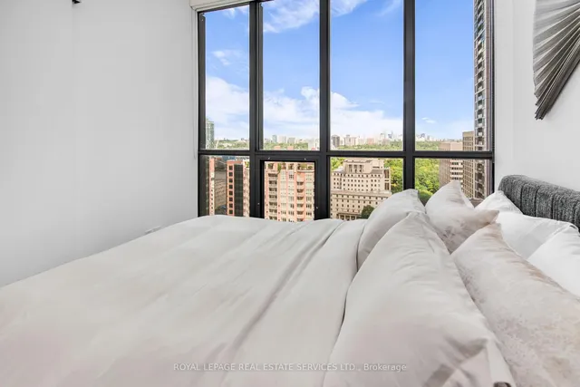 Additional image 16 of 101 Charles St Unit 2406