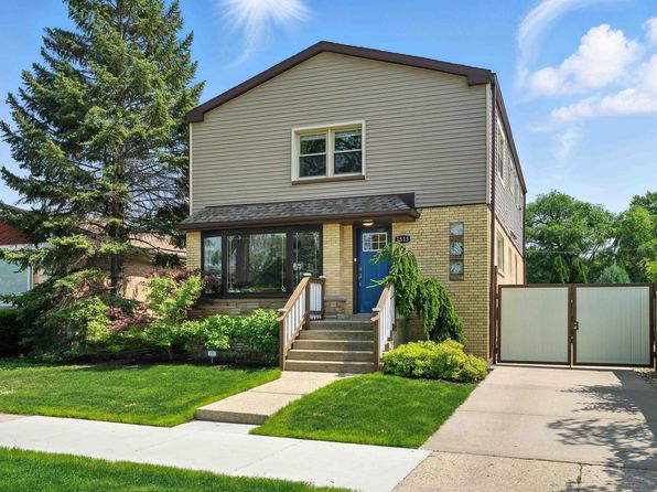 7515 W Roscoe St, Chicago, IL 60634