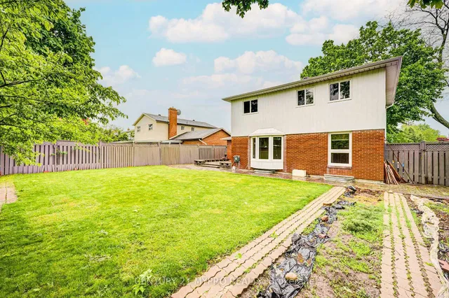 Additional image 43 of 27 Dalbret Cres