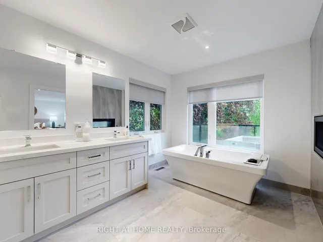 Additional image 15 of 475 Donlands Ave