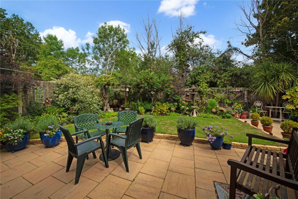 Additional image 17 of Johns Close, Studley, Warwickshire, B80