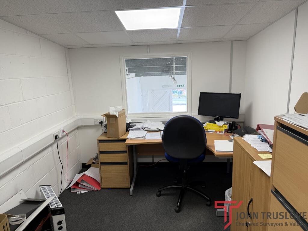 Additional image 3 of Unit 8 Dunlop Road Hunt End, Hunt End, Redditch, B97 5XP