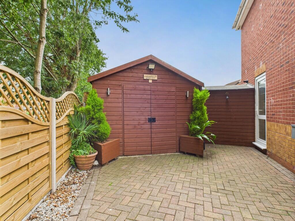 Additional image 29 of Huntingdon Close, County Drive,