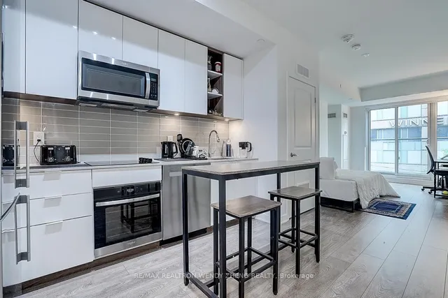 Additional image 19 of 543 Richmond St Unit 307