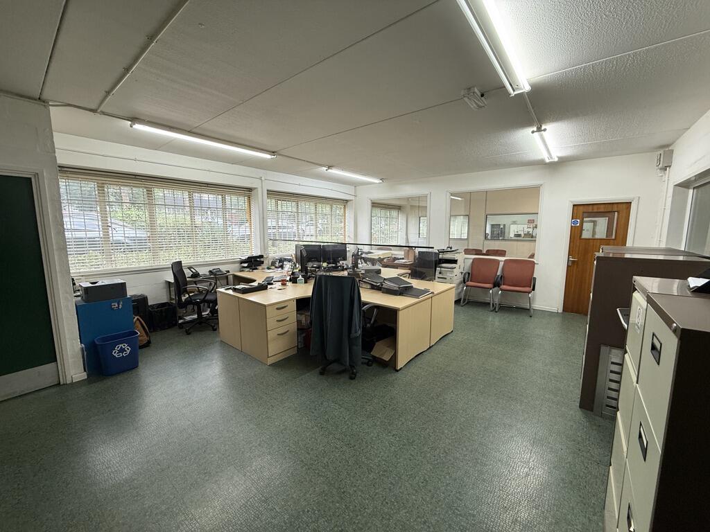 Additional image 11 of 20 Oxleasow Road, Redditch, Worcestershire, B98