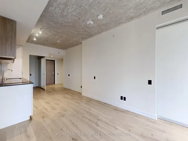 Additional image 17 of 161 Roehampton Ave Unit 605