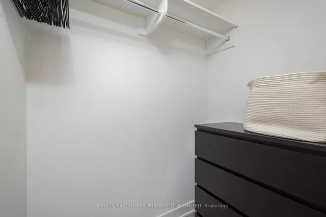 Additional image 15 of 36 Zorra St Unit 405