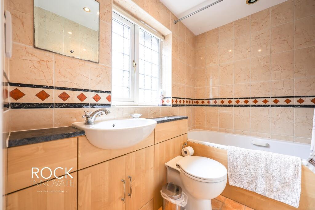 房产图片 28 - 沃尔瑟姆路，萨顿科尔德菲尔德，西米德兰兹，B75